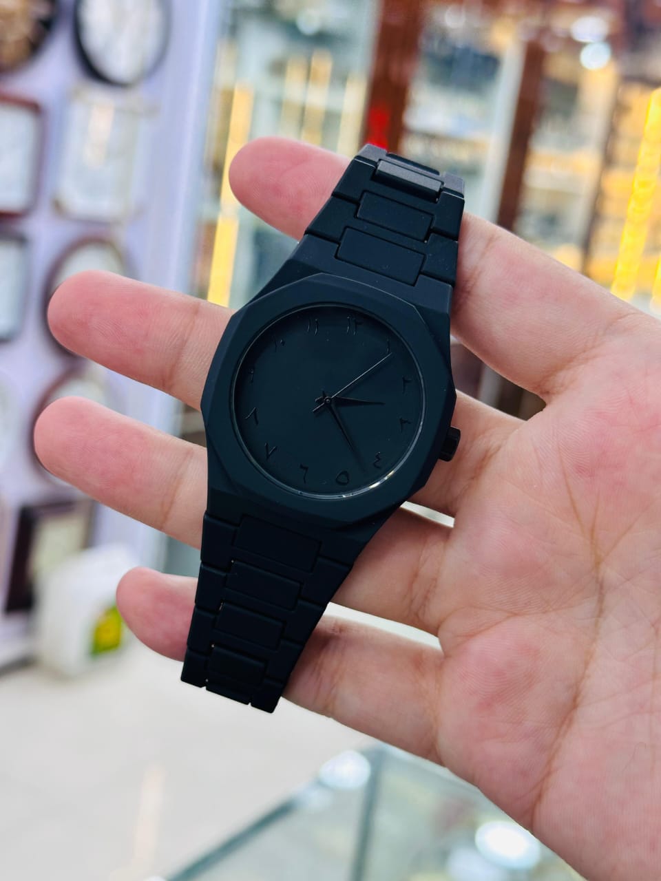 الساعة العربية الفخمة – هيبة الوقت بلمسة ملكية ⌚🔥
